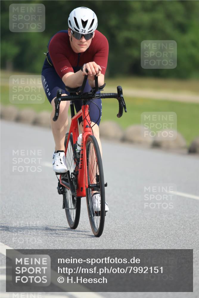 15.06.2025 - 27. Vierlanden-Triathlon H.Heesch http://msf.ph/oto/7992151 15.06.2025 10:06:39 Radfahren 65, 72, 178, 203, 315, 345, 1399 meine-sportfotos.de