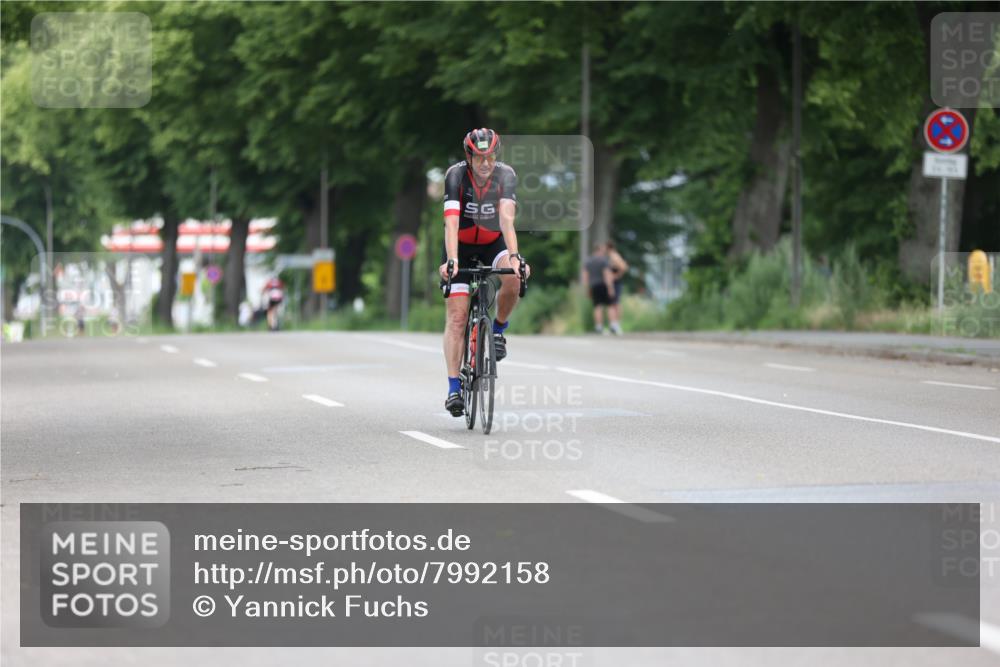 15.06.2025 - 7 Türme Triathlon Yannick Fuchs http://msf.ph/oto/7992158 15.06.2025 11:59:55 Radfahren  meine-sportfotos.de