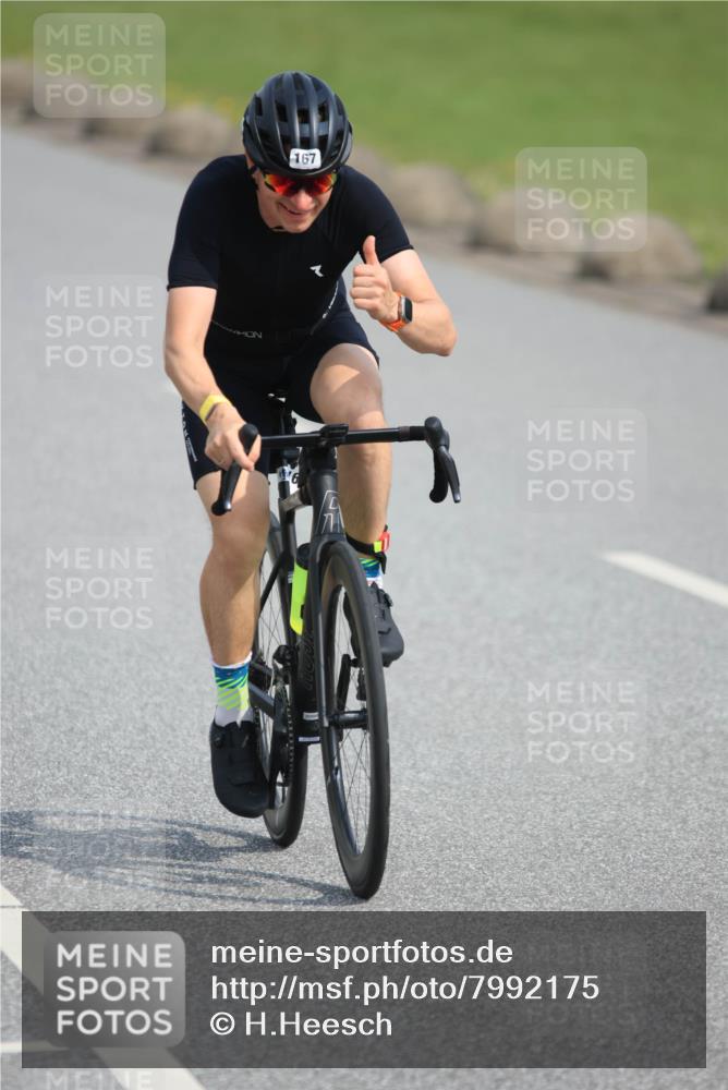 15.06.2025 - 27. Vierlanden-Triathlon H.Heesch http://msf.ph/oto/7992175 15.06.2025 10:08:56 Radfahren 109, 139, 167, 324 meine-sportfotos.de
