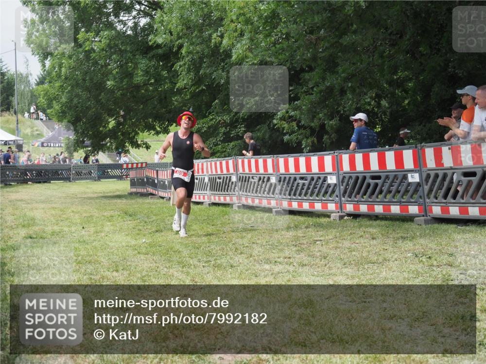 21.06.2025 - 27. Vierlanden-Triathlon KatJ http://msf.ph/oto/7992182 15.06.2025 12:35:11 Laufen  meine-sportfotos.de