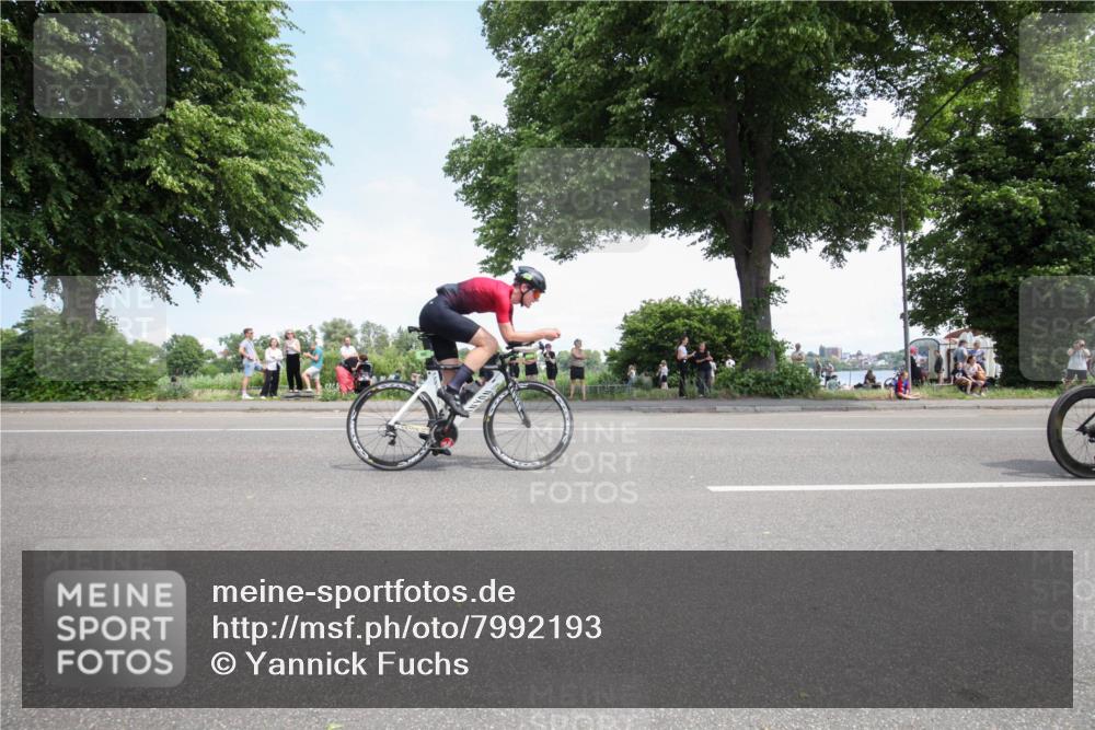 15.06.2025 - 7 Türme Triathlon Yannick Fuchs http://msf.ph/oto/7992193 15.06.2025 13:26:44 Radfahren 400, 667, 1071, 1153 meine-sportfotos.de