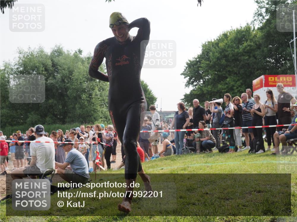 15.06.2025 - 27. Vierlanden-Triathlon KatJ http://msf.ph/oto/7992201 15.06.2025 09:52:08 Schwimmen 282, 288, 292 meine-sportfotos.de