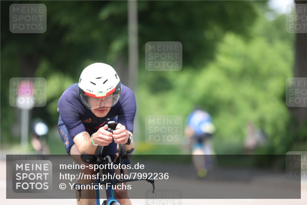 15.06.2025 - 7 Türme Triathlon Yannick Fuchs http://msf.ph/oto/7992236 15.06.2025 13:05:27 Radfahren 218, 292 meine-sportfotos.de