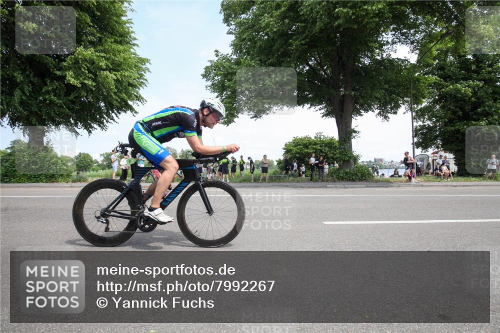 15.06.2025 - 7 Türme Triathlon Yannick Fuchs http://msf.ph/oto/7992267 15.06.2025 13:27:00 Radfahren 762, 998 meine-sportfotos.de
