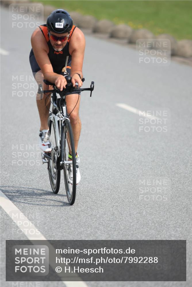 15.06.2025 - 27. Vierlanden-Triathlon H.Heesch http://msf.ph/oto/7992288 15.06.2025 10:11:08 Radfahren 188, 196, 235, 453 meine-sportfotos.de