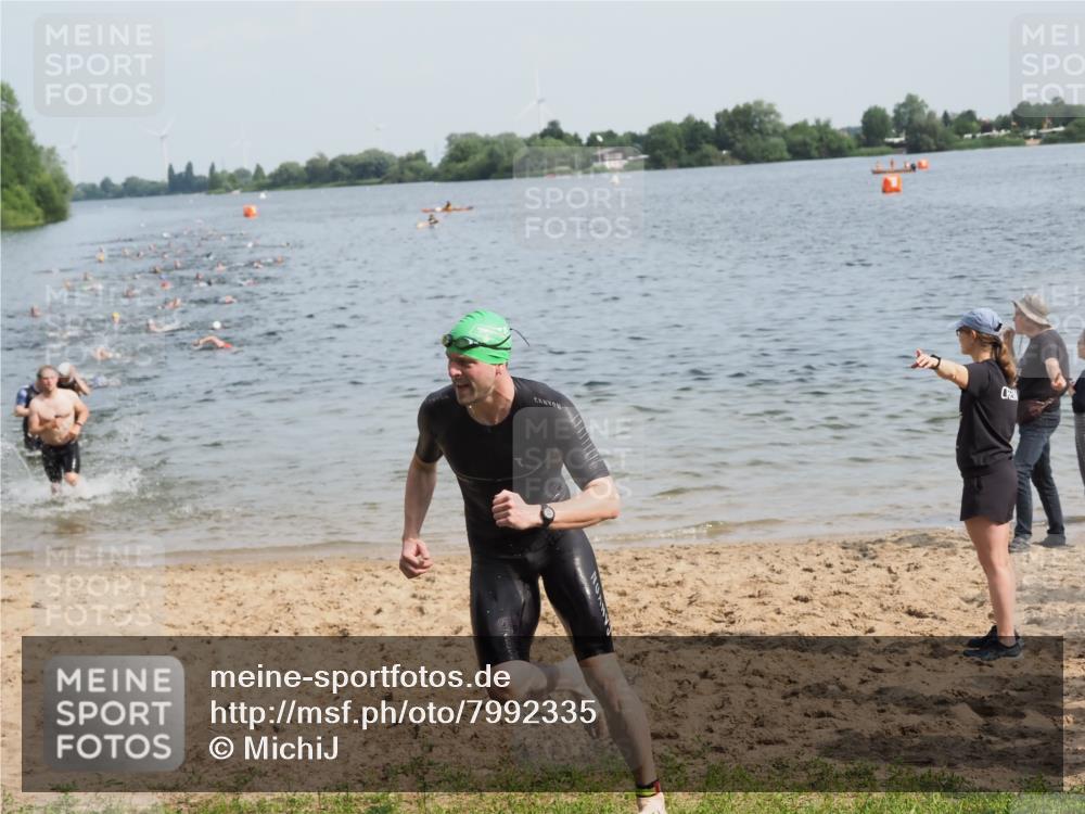 21.06.2025 - 27. Vierlanden-Triathlon MichiJ http://msf.ph/oto/7992335 15.06.2026 09:54:48 Schwimmen 294, 297, 319, 361 meine-sportfotos.de