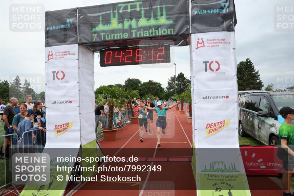 15.06.2025 - 7 Türme Triathlon Michael Strokosch http://msf.ph/oto/7992349 15.06.2025 14:26:12 Ziel 562, 586, 665, 703, 759, 768, 866, 867 meine-sportfotos.de