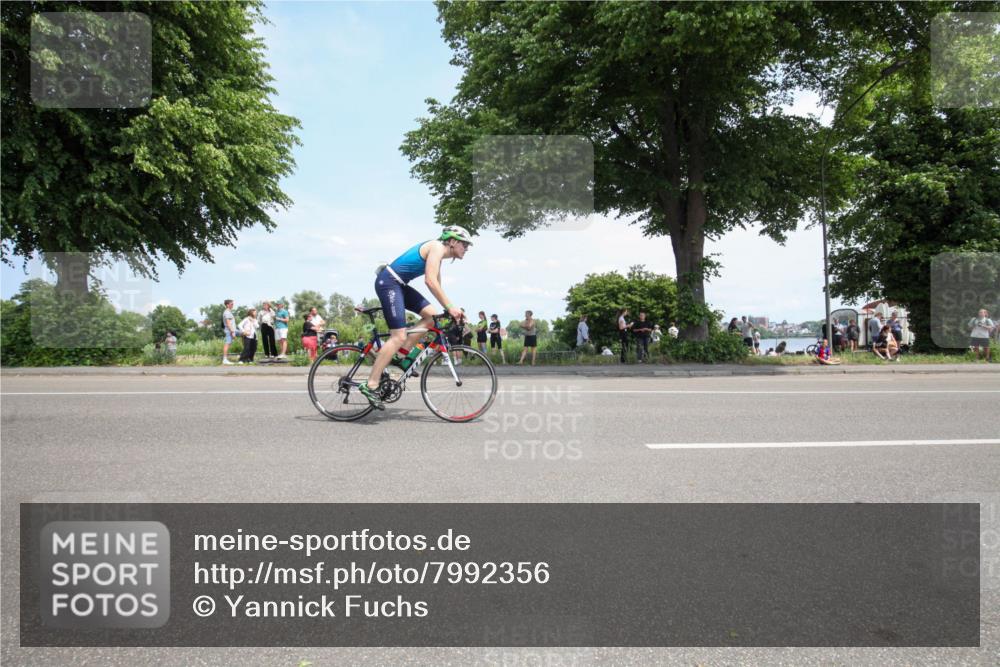 15.06.2025 - 7 Türme Triathlon Yannick Fuchs http://msf.ph/oto/7992356 15.06.2025 13:27:40 Radfahren 331, 568, 723, 978 meine-sportfotos.de