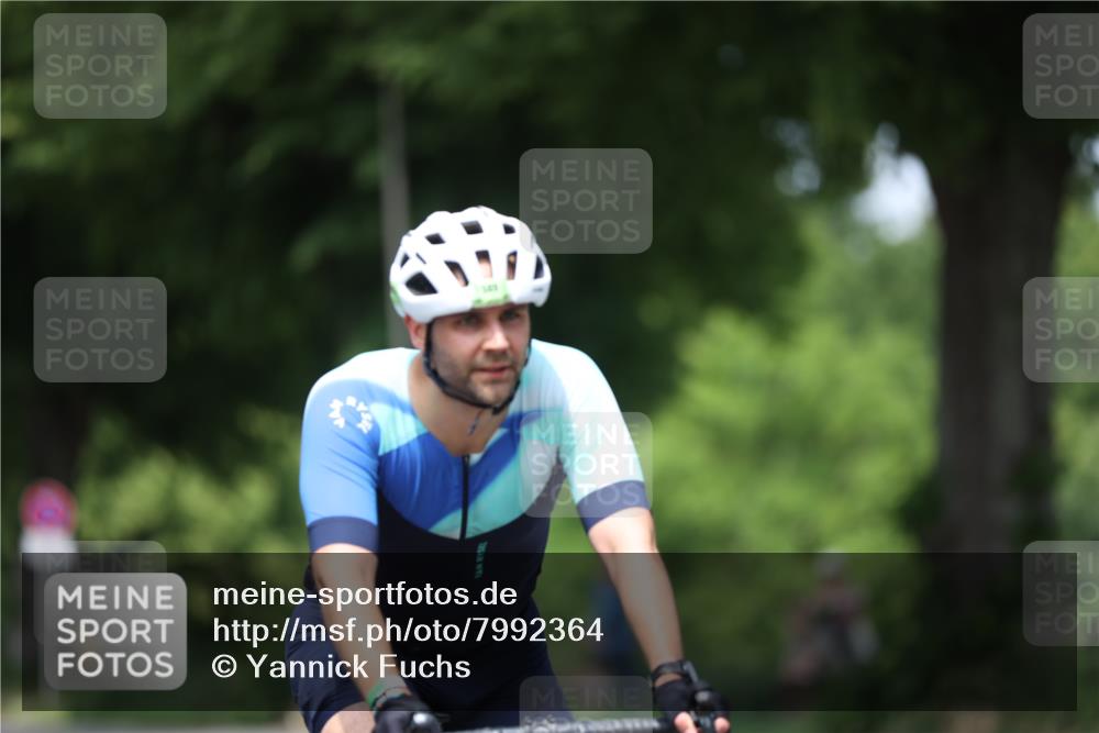 15.06.2025 - 7 Türme Triathlon Yannick Fuchs http://msf.ph/oto/7992364 15.06.2025 13:05:42 Radfahren 303, 589, 758 meine-sportfotos.de
