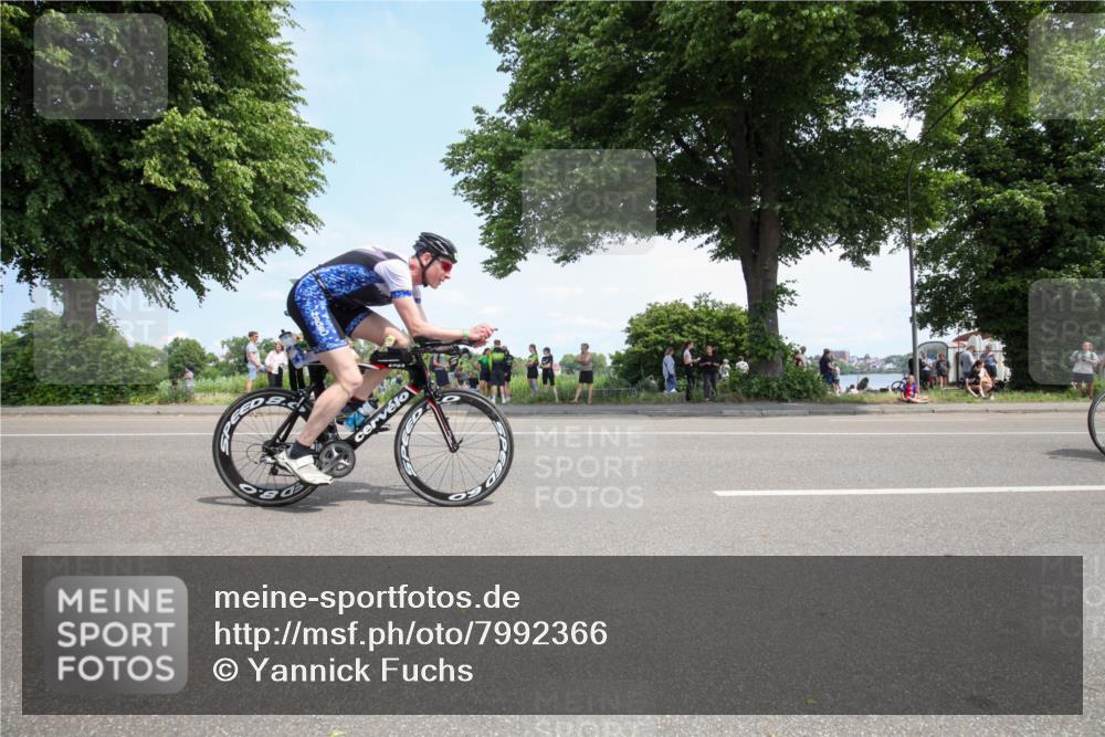 15.06.2025 - 7 Türme Triathlon Yannick Fuchs http://msf.ph/oto/7992366 15.06.2025 13:27:41 Radfahren 331, 568, 723, 978 meine-sportfotos.de