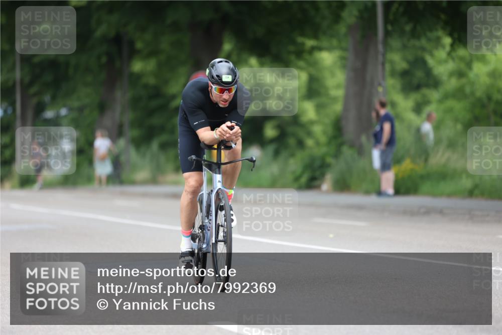 15.06.2025 - 7 Türme Triathlon Yannick Fuchs http://msf.ph/oto/7992369 15.06.2025 12:02:20 Radfahren 286 meine-sportfotos.de