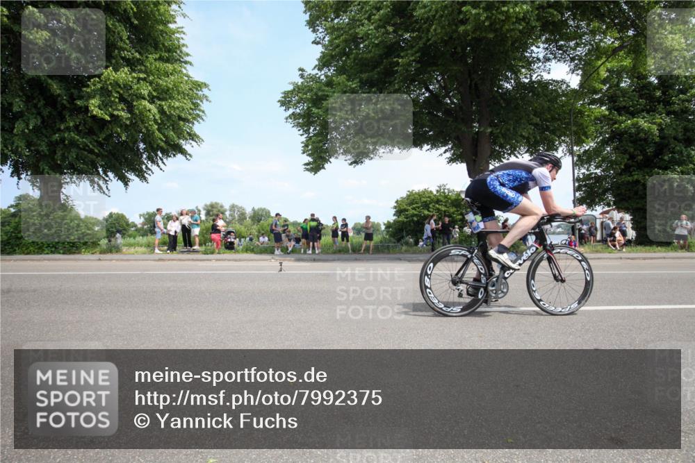 15.06.2025 - 7 Türme Triathlon Yannick Fuchs http://msf.ph/oto/7992375 15.06.2025 13:27:41 Radfahren 331, 568, 723, 978 meine-sportfotos.de