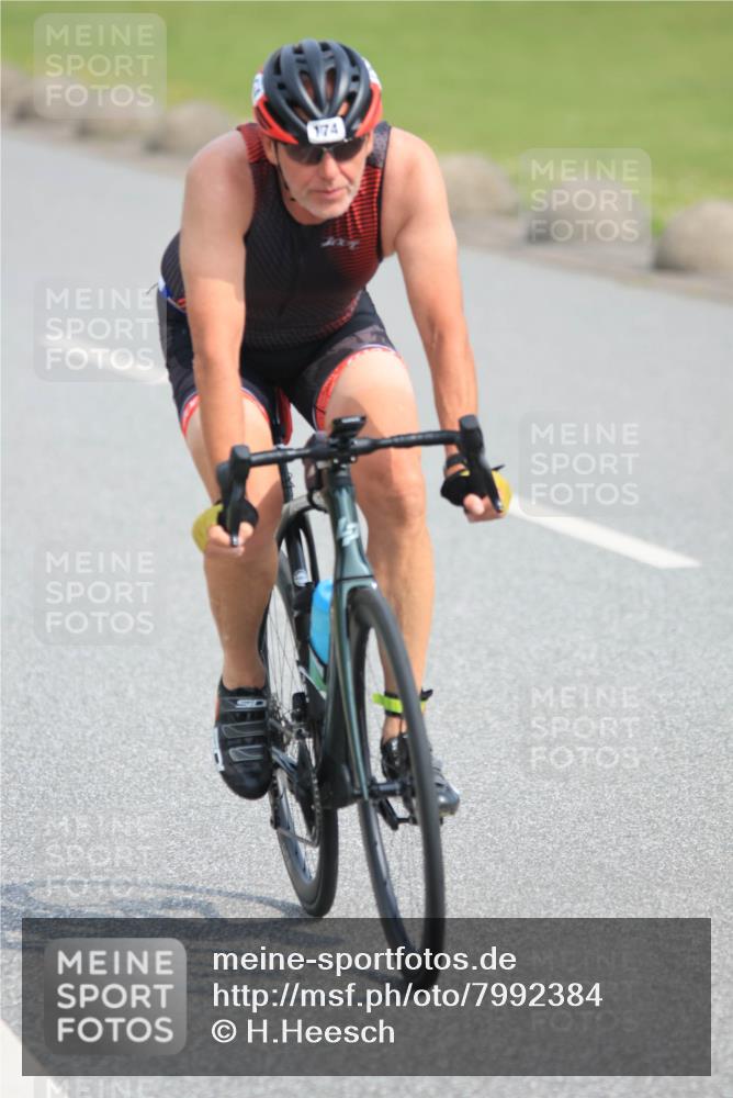 15.06.2025 - 27. Vierlanden-Triathlon H.Heesch http://msf.ph/oto/7992384 15.06.2025 10:12:15 Radfahren 174, 404 meine-sportfotos.de
