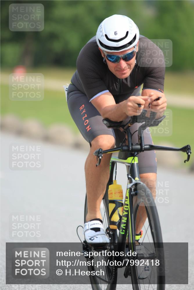 15.06.2025 - 27. Vierlanden-Triathlon H.Heesch http://msf.ph/oto/7992418 15.06.2025 10:15:29 Radfahren 6, 27, 36, 68, 143, 169, 378, 383, 414, 422, 440, 450 meine-sportfotos.de