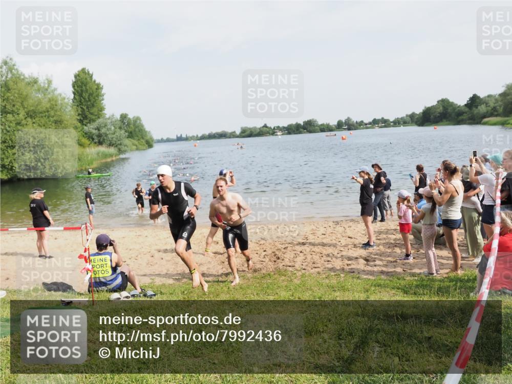 21.06.2025 - 27. Vierlanden-Triathlon MichiJ http://msf.ph/oto/7992436 15.06.2026 09:54:54 Schwimmen 297, 319, 336, 344, 361 meine-sportfotos.de