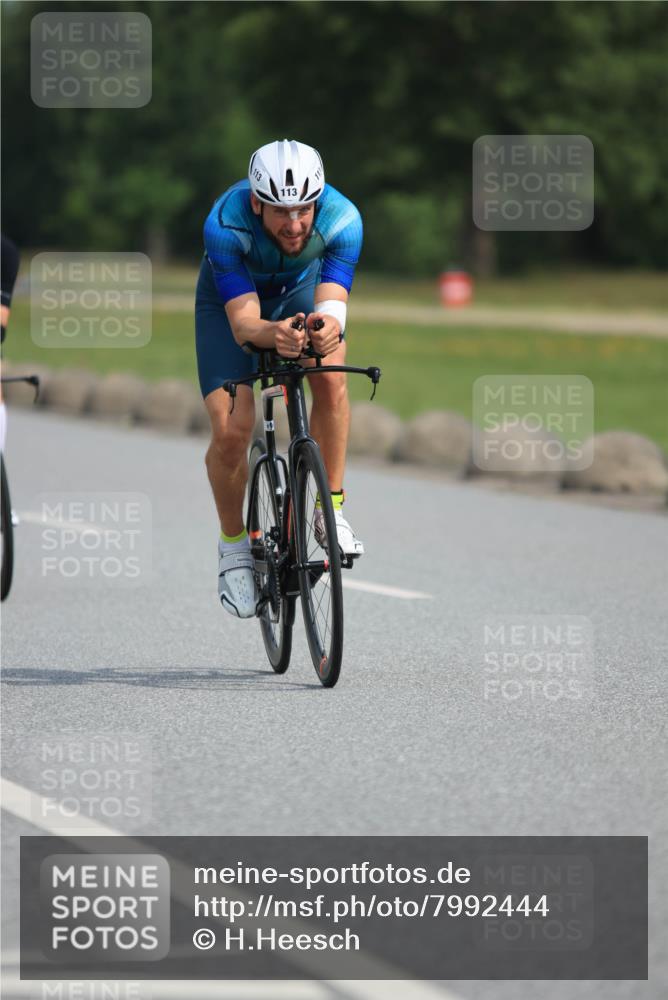 15.06.2025 - 27. Vierlanden-Triathlon H.Heesch http://msf.ph/oto/7992444 15.06.2025 10:15:50 Radfahren 113, 168, 376, 394, 442, 462 meine-sportfotos.de