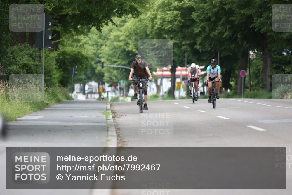 15.06.2025 - 7 Türme Triathlon Yannick Fuchs http://msf.ph/oto/7992467 15.06.2025 12:02:23 Radfahren 250 meine-sportfotos.de