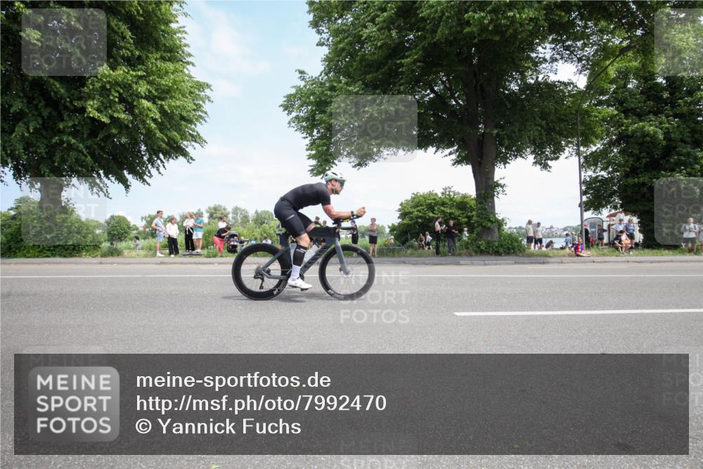 15.06.2025 - 7 Türme Triathlon Yannick Fuchs http://msf.ph/oto/7992470 15.06.2025 13:28:11 Radfahren 290, 404, 438, 462, 838, 851, 901, 952 meine-sportfotos.de