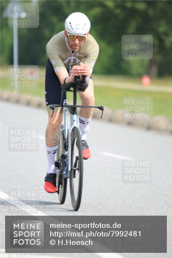15.06.2025 - 27. Vierlanden-Triathlon H.Heesch http://msf.ph/oto/7992481 15.06.2025 10:16:03 Radfahren 23, 50, 124, 395, 429, 437 meine-sportfotos.de