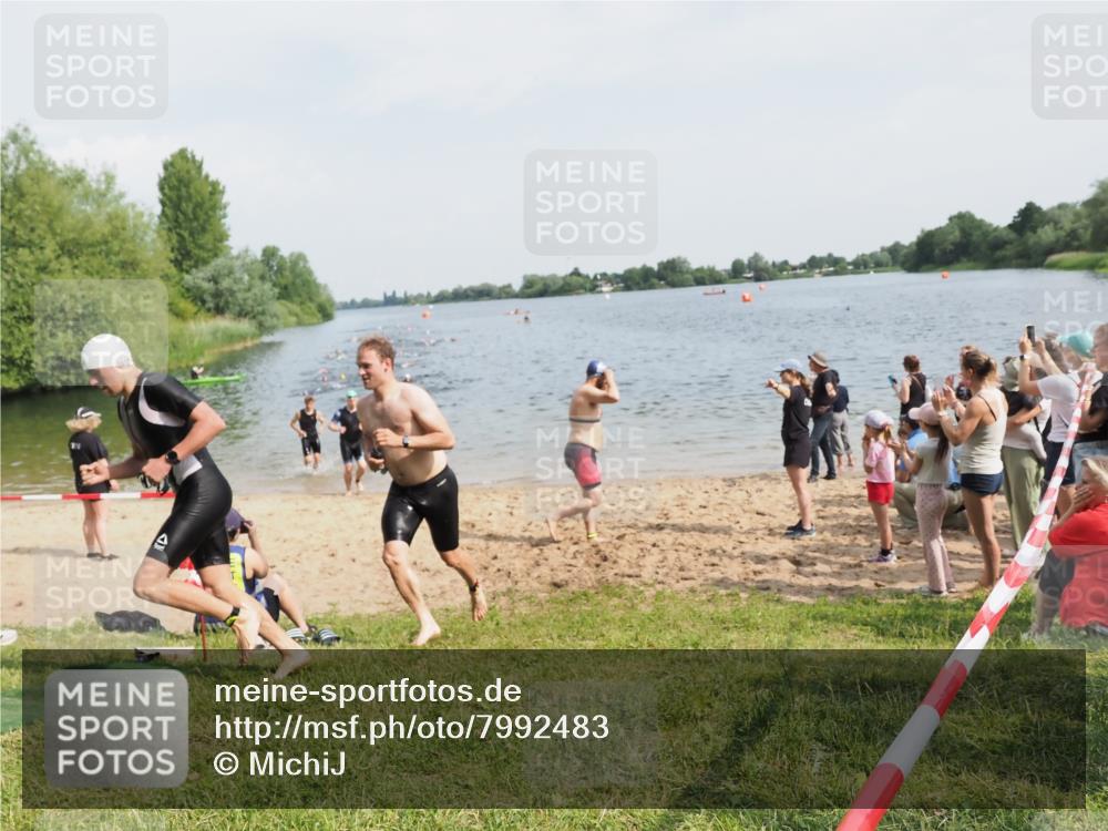 21.06.2025 - 27. Vierlanden-Triathlon MichiJ http://msf.ph/oto/7992483 15.06.2026 09:54:55 Schwimmen 297, 319, 336, 344, 361 meine-sportfotos.de