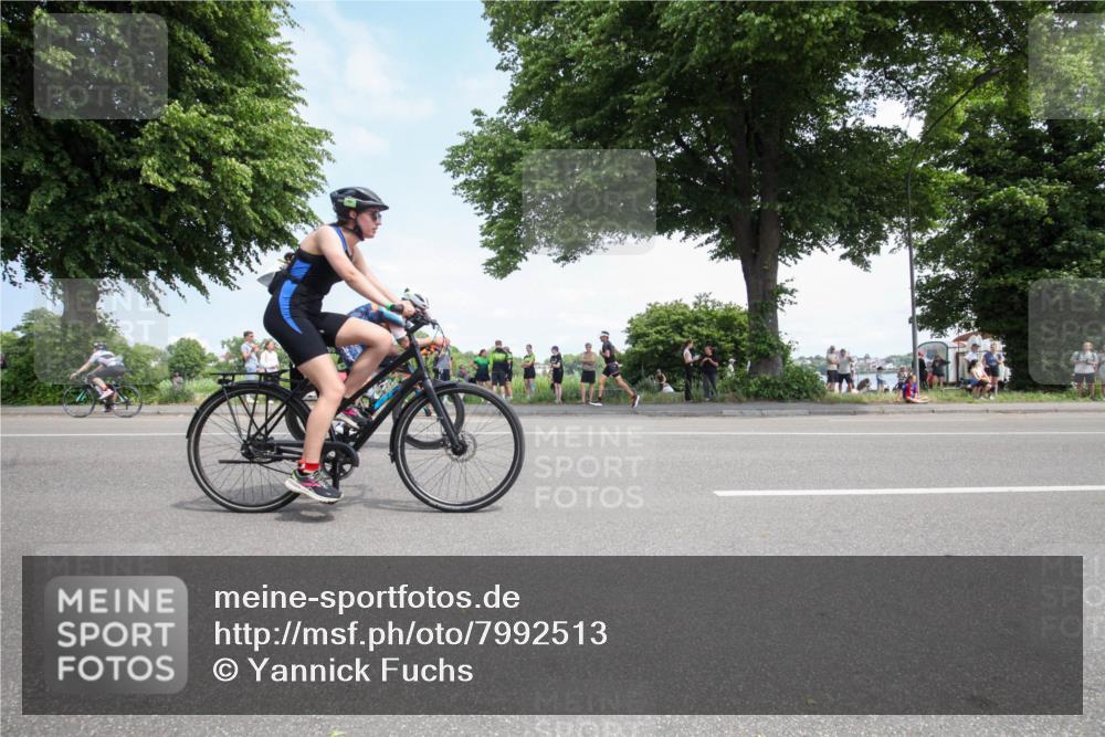 15.06.2025 - 7 Türme Triathlon Yannick Fuchs http://msf.ph/oto/7992513 15.06.2025 13:28:17 Radfahren 290, 404, 438, 649, 792, 851 meine-sportfotos.de