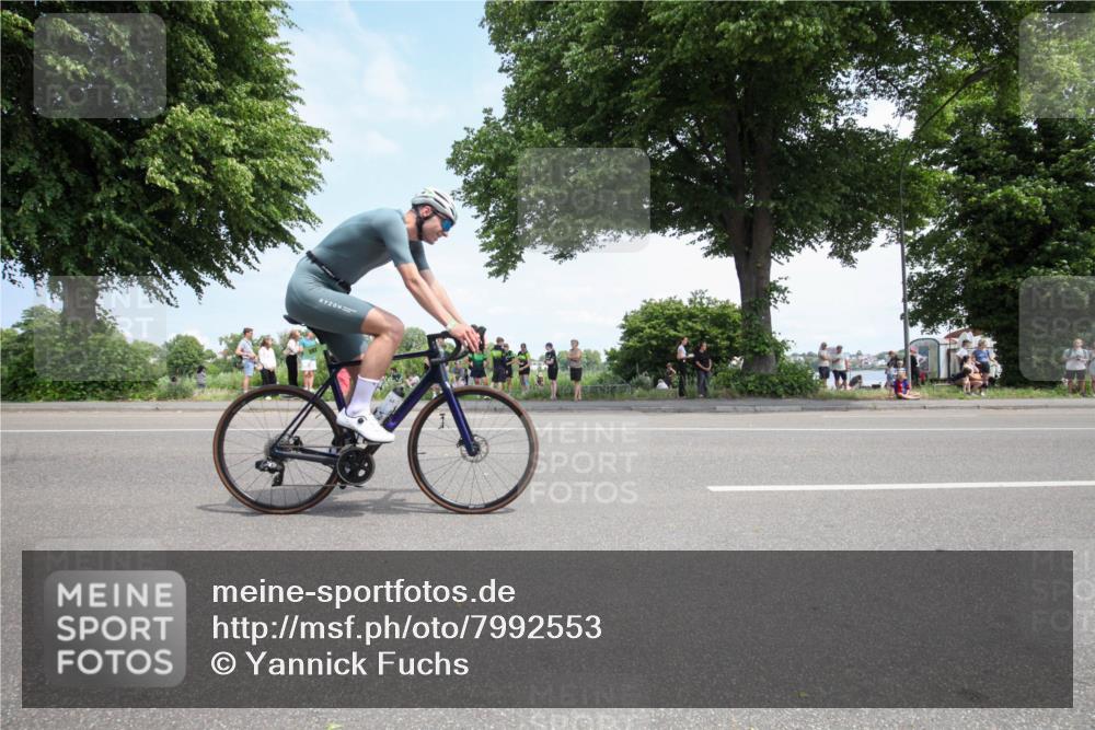 15.06.2025 - 7 Türme Triathlon Yannick Fuchs http://msf.ph/oto/7992553 15.06.2025 13:28:27 Radfahren 597, 649, 740, 792 meine-sportfotos.de