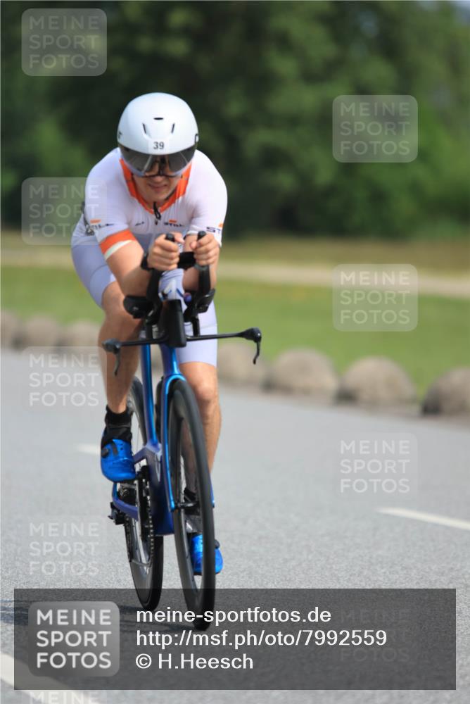 15.06.2025 - 27. Vierlanden-Triathlon H.Heesch http://msf.ph/oto/7992559 15.06.2025 10:16:40 Radfahren 39, 54, 188, 196, 362, 367 meine-sportfotos.de