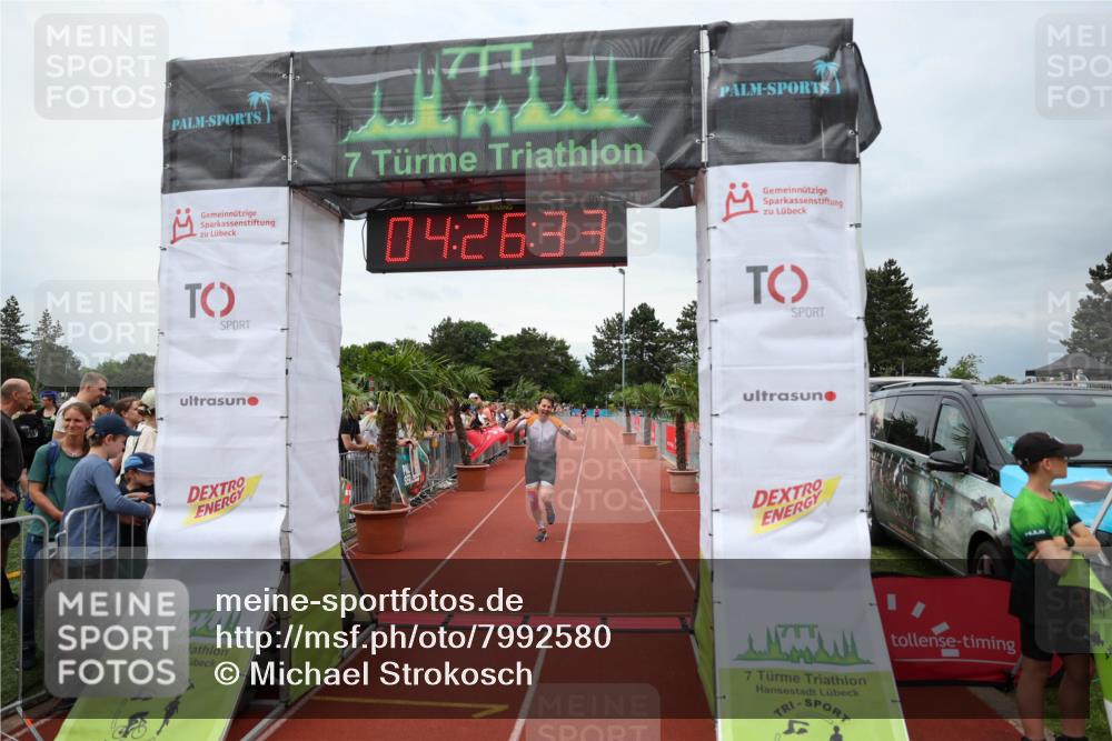 15.06.2025 - 7 Türme Triathlon Michael Strokosch http://msf.ph/oto/7992580 15.06.2025 14:26:32 Ziel 438, 725 meine-sportfotos.de