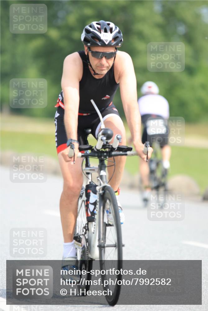 15.06.2025 - 27. Vierlanden-Triathlon H.Heesch http://msf.ph/oto/7992582 15.06.2025 10:16:50 Radfahren 163, 362, 367, 372, 407, 469 meine-sportfotos.de