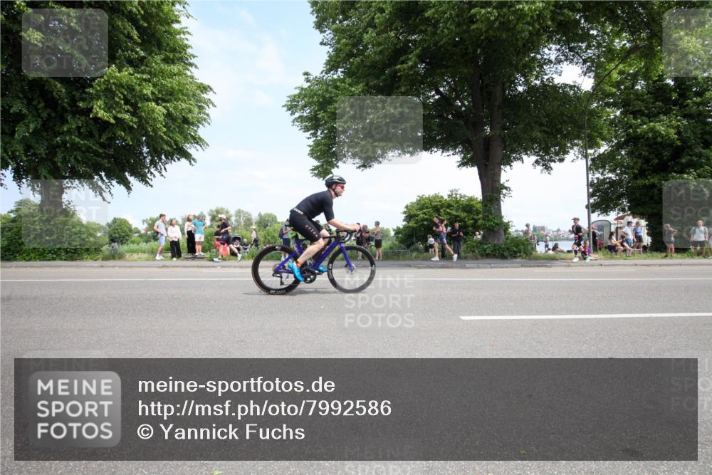 15.06.2025 - 7 Türme Triathlon Yannick Fuchs http://msf.ph/oto/7992586 15.06.2025 13:28:41 Radfahren 274, 636, 767, 804, 896, 1049 meine-sportfotos.de