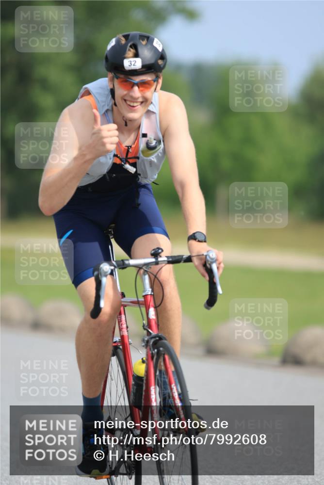 15.06.2025 - 27. Vierlanden-Triathlon H.Heesch http://msf.ph/oto/7992608 15.06.2025 10:17:05 Radfahren 32, 234, 431 meine-sportfotos.de