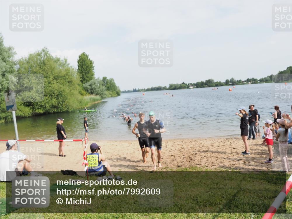 21.06.2025 - 27. Vierlanden-Triathlon MichiJ http://msf.ph/oto/7992609 15.06.2026 09:54:59 Schwimmen 319, 326, 336, 344, 361 meine-sportfotos.de