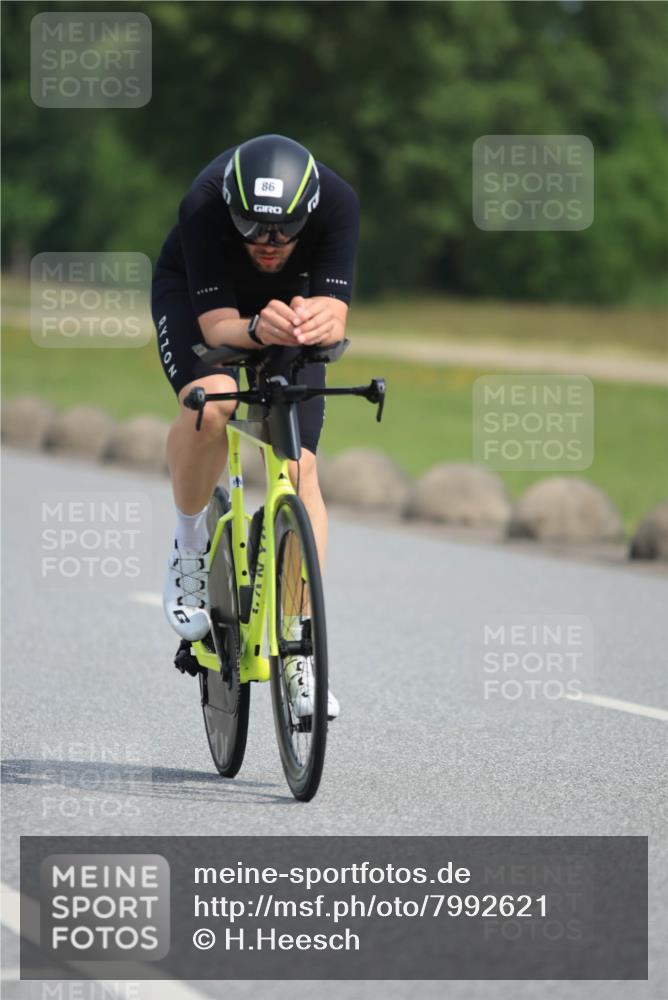 15.06.2025 - 27. Vierlanden-Triathlon H.Heesch http://msf.ph/oto/7992621 15.06.2025 10:17:31 Radfahren 60, 80, 86 meine-sportfotos.de