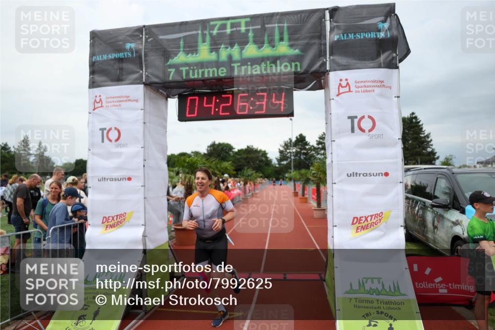 15.06.2025 - 7 Türme Triathlon Michael Strokosch http://msf.ph/oto/7992625 15.06.2025 14:26:34 Ziel 438, 725 meine-sportfotos.de