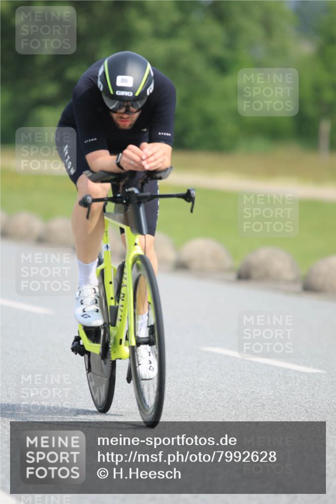 15.06.2025 - 27. Vierlanden-Triathlon H.Heesch http://msf.ph/oto/7992628 15.06.2025 10:17:31 Radfahren 60, 80, 86 meine-sportfotos.de