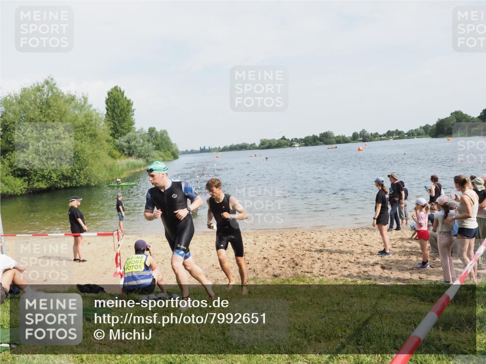 21.06.2025 - 27. Vierlanden-Triathlon MichiJ http://msf.ph/oto/7992651 15.06.2026 09:55:00 Schwimmen 319, 326, 336, 344, 361 meine-sportfotos.de
