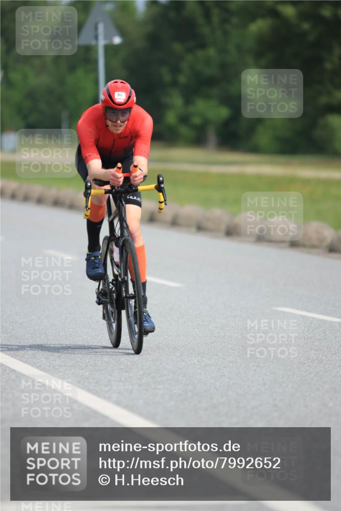15.06.2025 - 27. Vierlanden-Triathlon H.Heesch http://msf.ph/oto/7992652 15.06.2025 10:17:38 Radfahren 60, 80 meine-sportfotos.de
