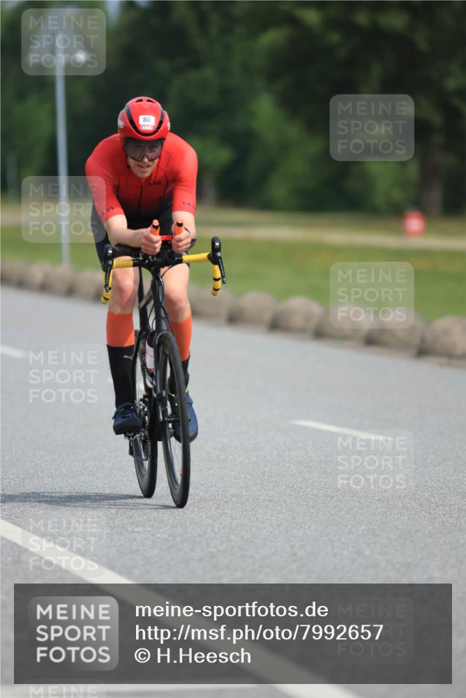 15.06.2025 - 27. Vierlanden-Triathlon H.Heesch http://msf.ph/oto/7992657 15.06.2025 10:17:39 Radfahren 60, 80 meine-sportfotos.de