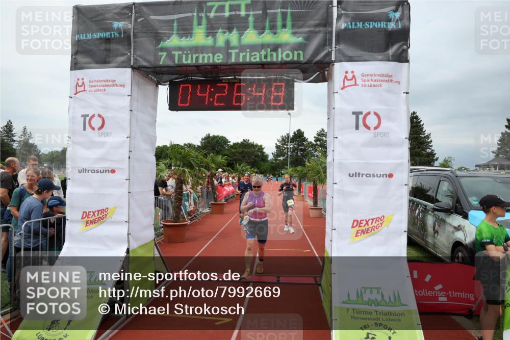 15.06.2025 - 7 Türme Triathlon Michael Strokosch http://msf.ph/oto/7992669 15.06.2025 14:26:48 Ziel 385, 1022, 1194 meine-sportfotos.de