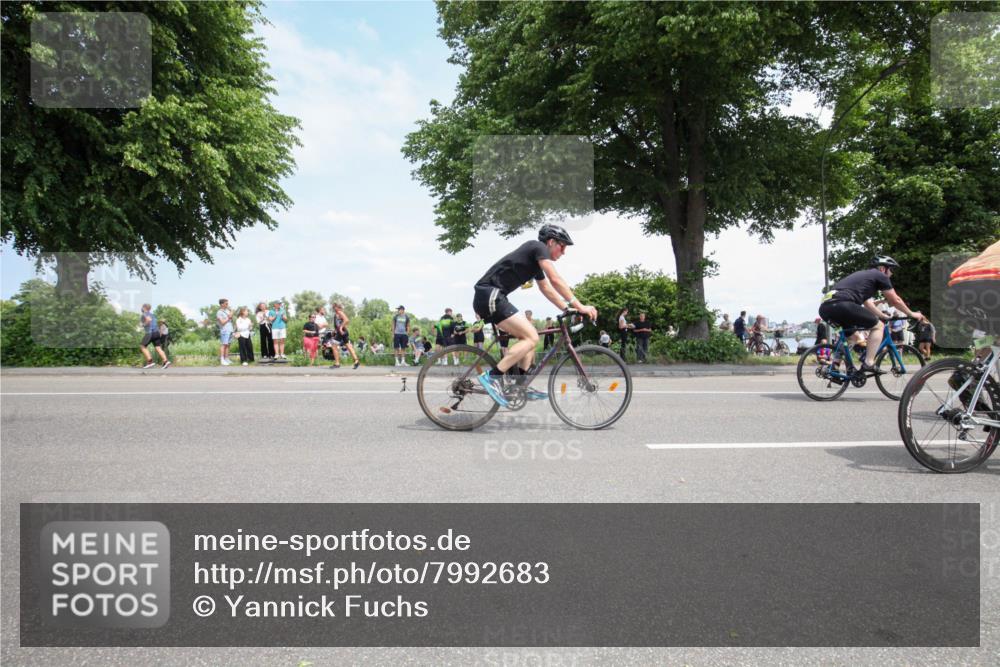 15.06.2025 - 7 Türme Triathlon Yannick Fuchs http://msf.ph/oto/7992683 15.06.2025 13:28:51 Radfahren 274, 339, 557, 558, 595, 745, 804, 805, 886, 1045, 1049 meine-sportfotos.de