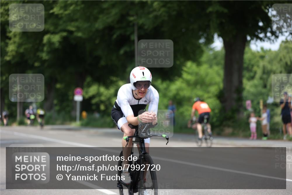 15.06.2025 - 7 Türme Triathlon Yannick Fuchs http://msf.ph/oto/7992720 15.06.2025 13:06:06 Radfahren 794, 972 meine-sportfotos.de