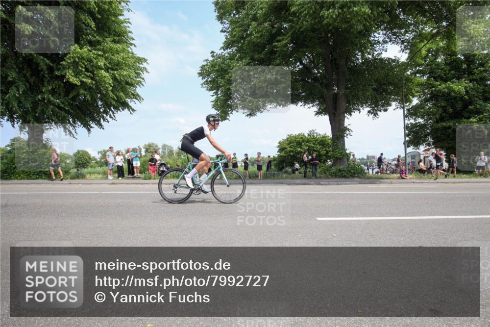 15.06.2025 - 7 Türme Triathlon Yannick Fuchs http://msf.ph/oto/7992727 15.06.2025 13:28:53 Radfahren 339, 557, 558, 592, 595, 745, 805, 886, 1006, 1045, 1049 meine-sportfotos.de