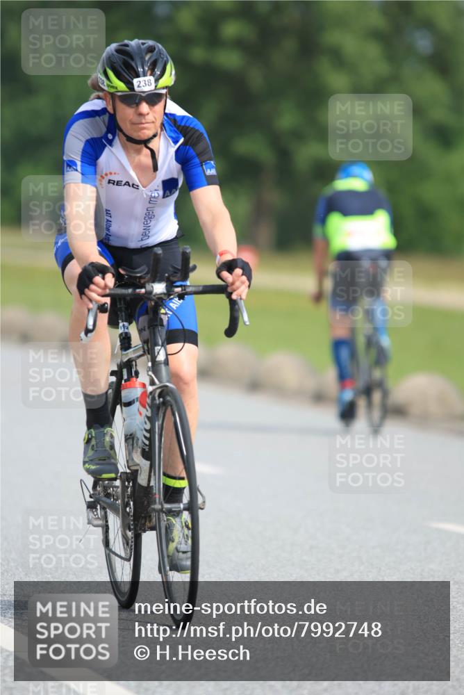 15.06.2025 - 27. Vierlanden-Triathlon H.Heesch http://msf.ph/oto/7992748 15.06.2025 10:18:31 Radfahren 173, 221, 238 meine-sportfotos.de