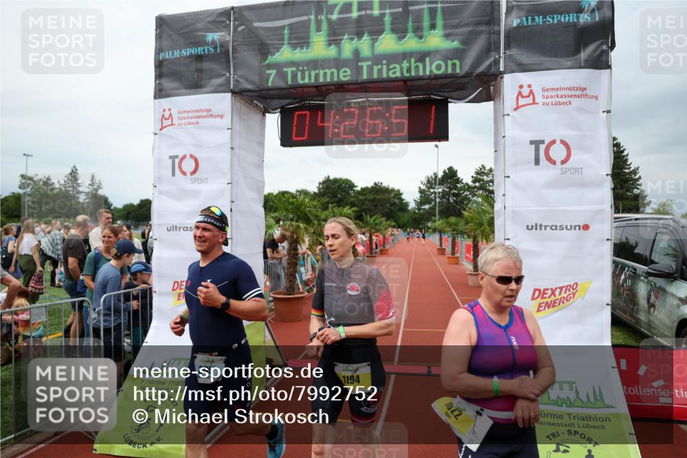 15.06.2025 - 7 Türme Triathlon Michael Strokosch http://msf.ph/oto/7992752 15.06.2025 14:26:51 Ziel 385, 1022, 1194 meine-sportfotos.de