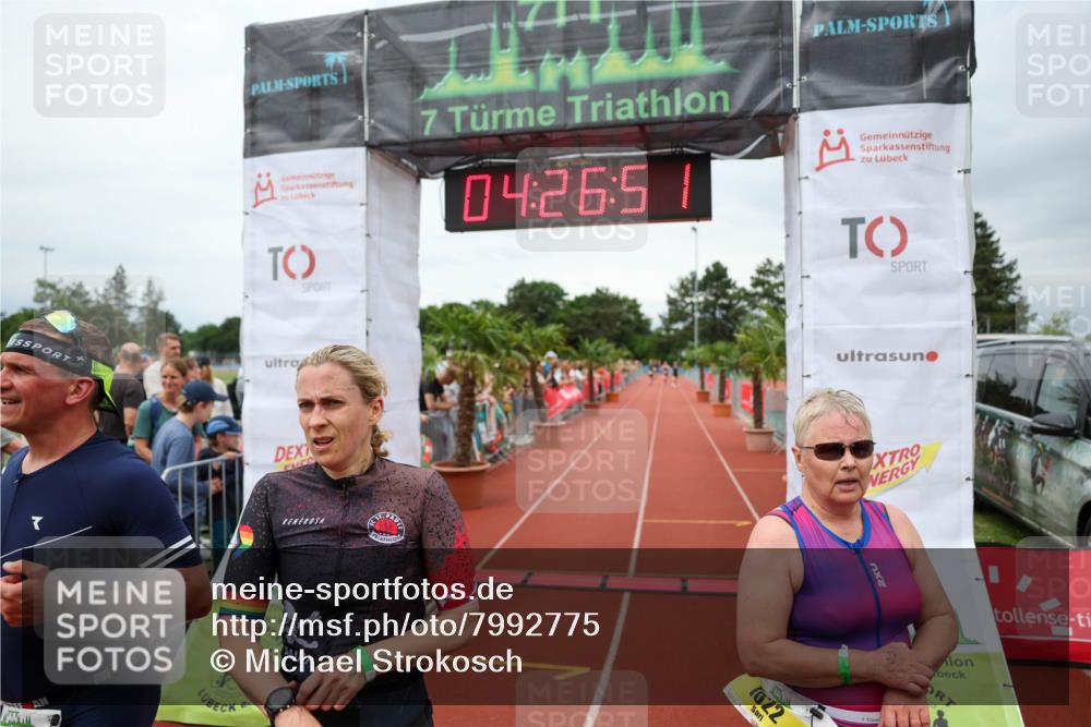 15.06.2025 - 7 Türme Triathlon Michael Strokosch http://msf.ph/oto/7992775 15.06.2025 14:26:51 Ziel 385, 1022, 1194 meine-sportfotos.de