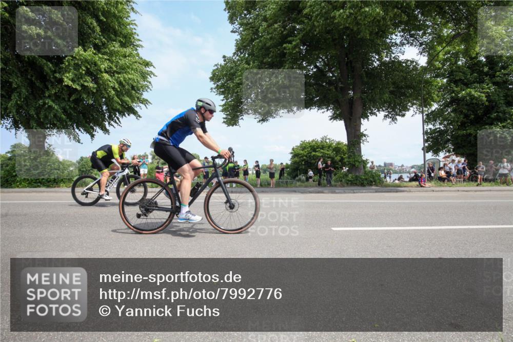 15.06.2025 - 7 Türme Triathlon Yannick Fuchs http://msf.ph/oto/7992776 15.06.2025 13:28:58 Radfahren 339, 558, 592, 680, 833, 1006, 1045 meine-sportfotos.de