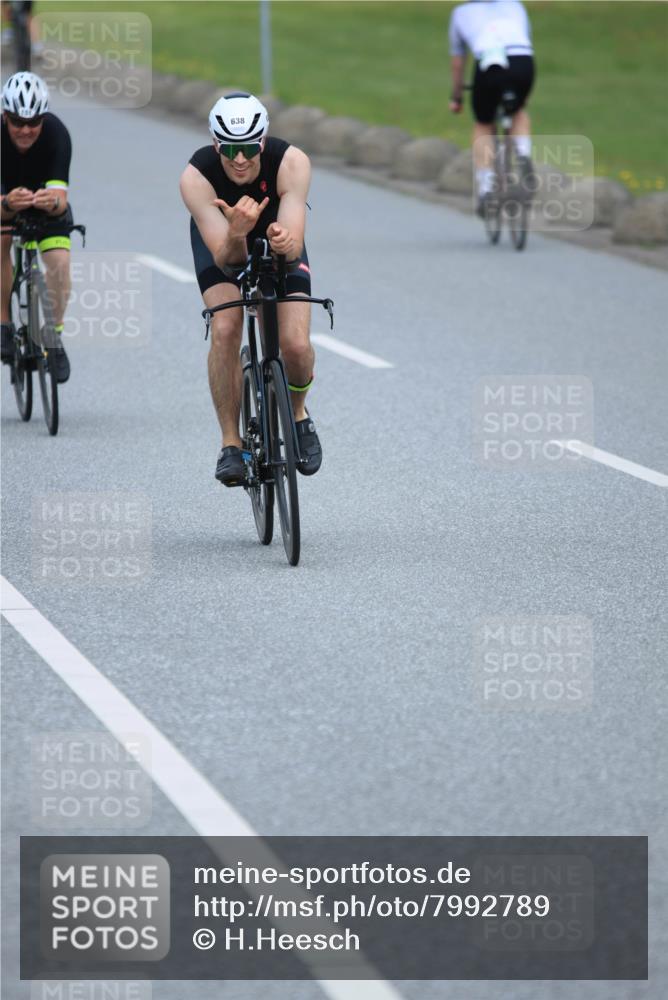 21.06.2025 - 27. Vierlanden-Triathlon H.Heesch http://msf.ph/oto/7992789 15.06.2025 12:03:53 Radfahren 151, 638, 764, 775, 798, 956 meine-sportfotos.de
