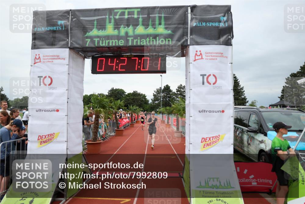 15.06.2025 - 7 Türme Triathlon Michael Strokosch http://msf.ph/oto/7992809 15.06.2025 14:27:00 Ziel 908, 1040 meine-sportfotos.de