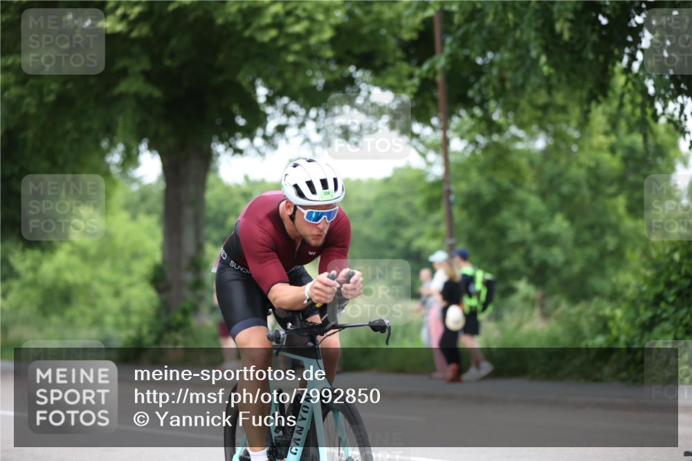 15.06.2025 - 7 Türme Triathlon Yannick Fuchs http://msf.ph/oto/7992850 15.06.2025 12:03:09 Radfahren  meine-sportfotos.de