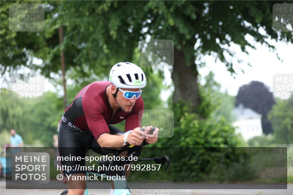 15.06.2025 - 7 Türme Triathlon Yannick Fuchs http://msf.ph/oto/7992857 15.06.2025 12:03:09 Radfahren  meine-sportfotos.de